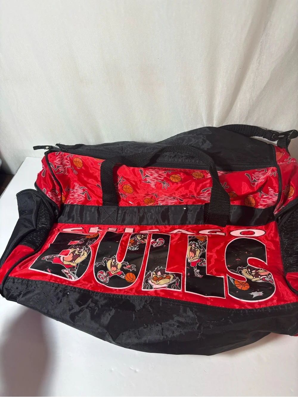 Looney Tunes Taz 1998 Chicago Bulls Red and Black Duffle bag